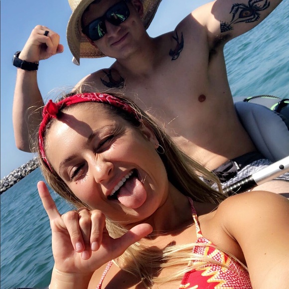 Meet your Posher, Hayley - Picture 12 of 13